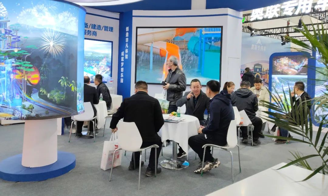 齐聚北京，共绘蓝图 | jinnianhui今年会游乐亮相2025北京国际游乐展，展现行业领军者风采