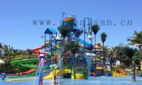 组合水滑梯，畅享水上乐趣